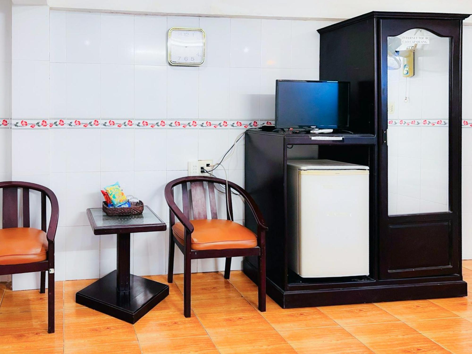 Khach San Nam Do 1 Hotel Кан То Екстериор снимка